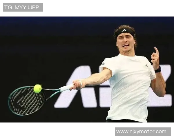 弗里茨与兹维列夫激战正酣谁能在网球赛场上笑到最后